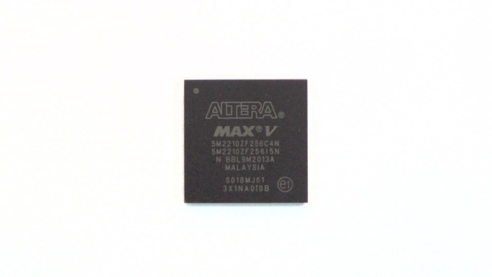 5M2210ZF256I5N