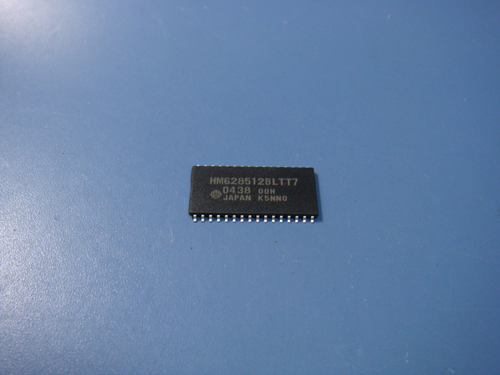 HM628512BLTT7