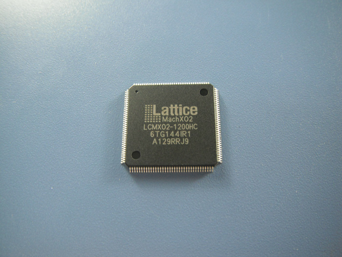 LCMXO2-1200HC-6TG144